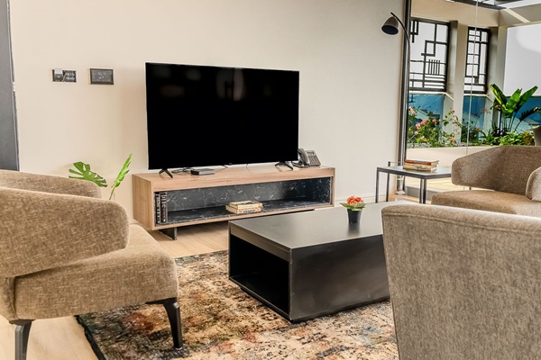 Presidential Suite - Image 2