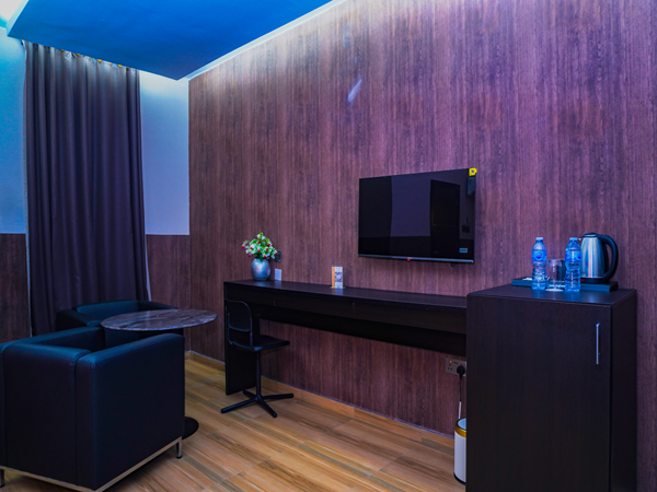 ROYAL EXECTIVE DELUXE - Image 7