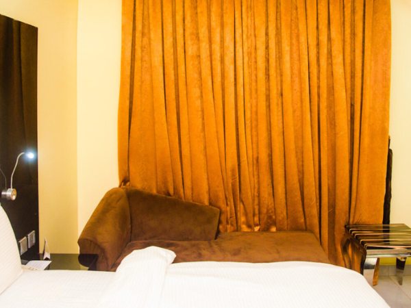 AMBASSADOR STUDIO - Image 3