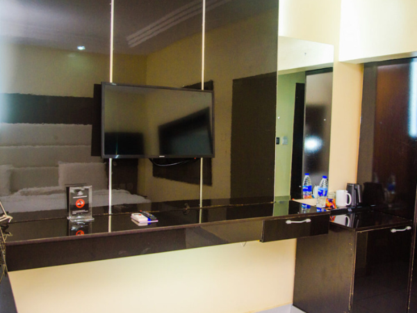 AMBASSADOR STUDIO - Image 5