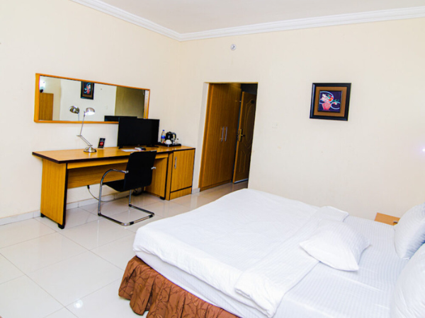 TOWER STUDIO - Image 4