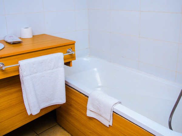 TOWER SUITE - Image 6